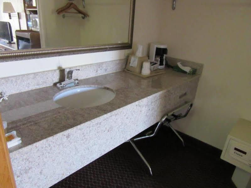 Days By Wyndham Wheeler Road Hotel 2*